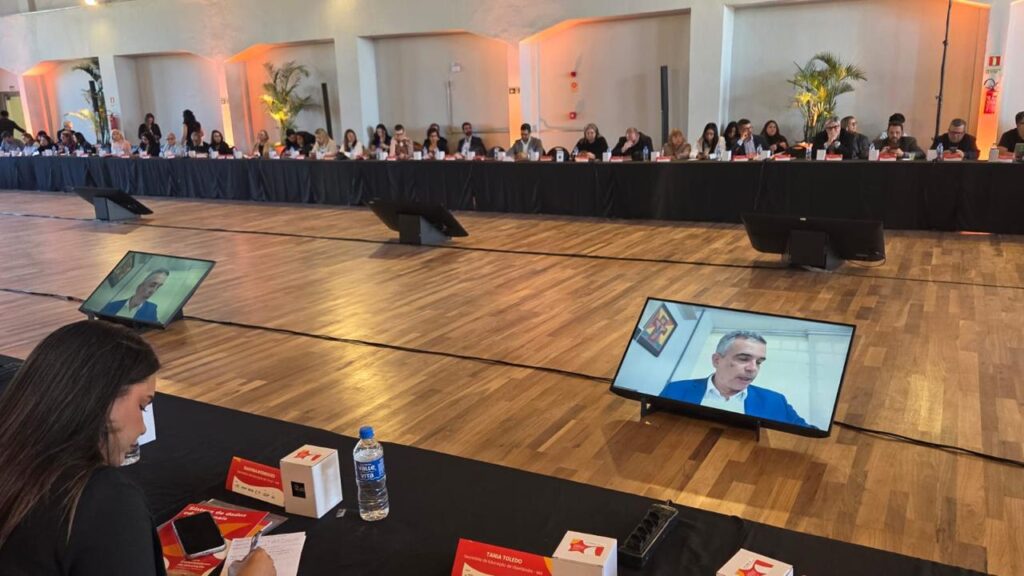 Piauí compartilha experiências de gestão e financiamento da educação pública em evento nacional