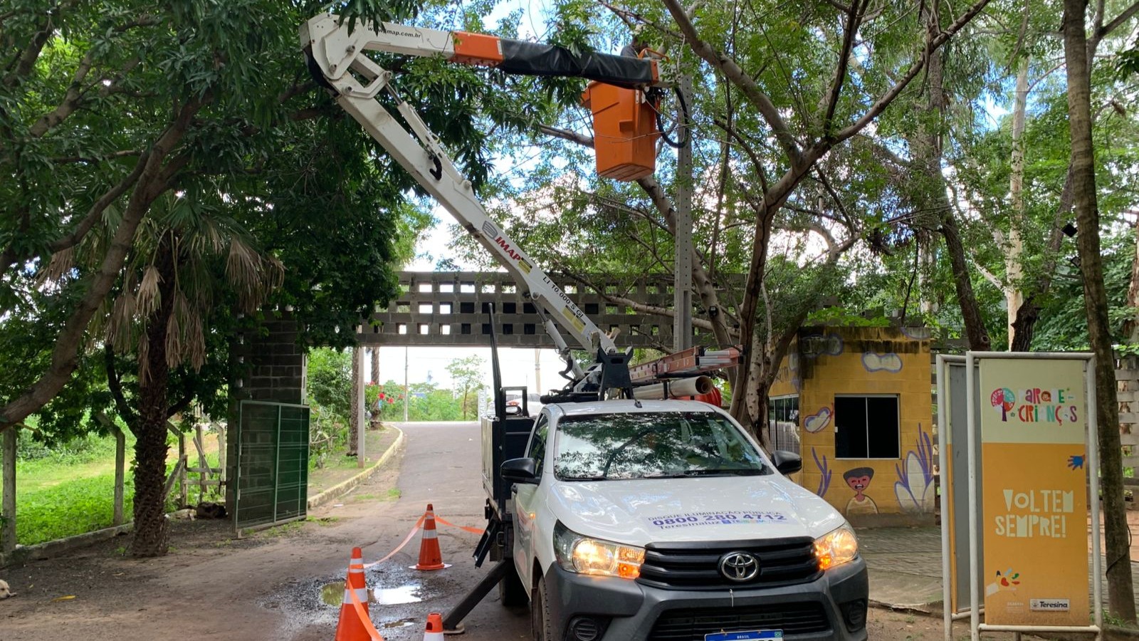 Eturb amplia iluminação pública na zona rural e moderniza estrutura do Parque das Crianças