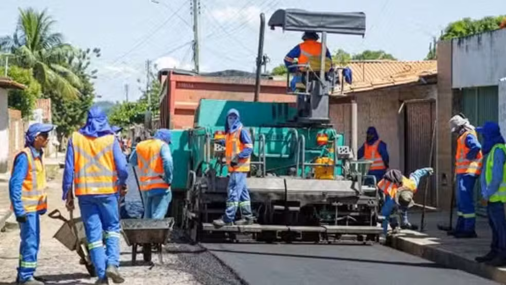 Prefeitura de Teresina divulga programação de tapa-buracos e asfaltamento para esta segunda-feira