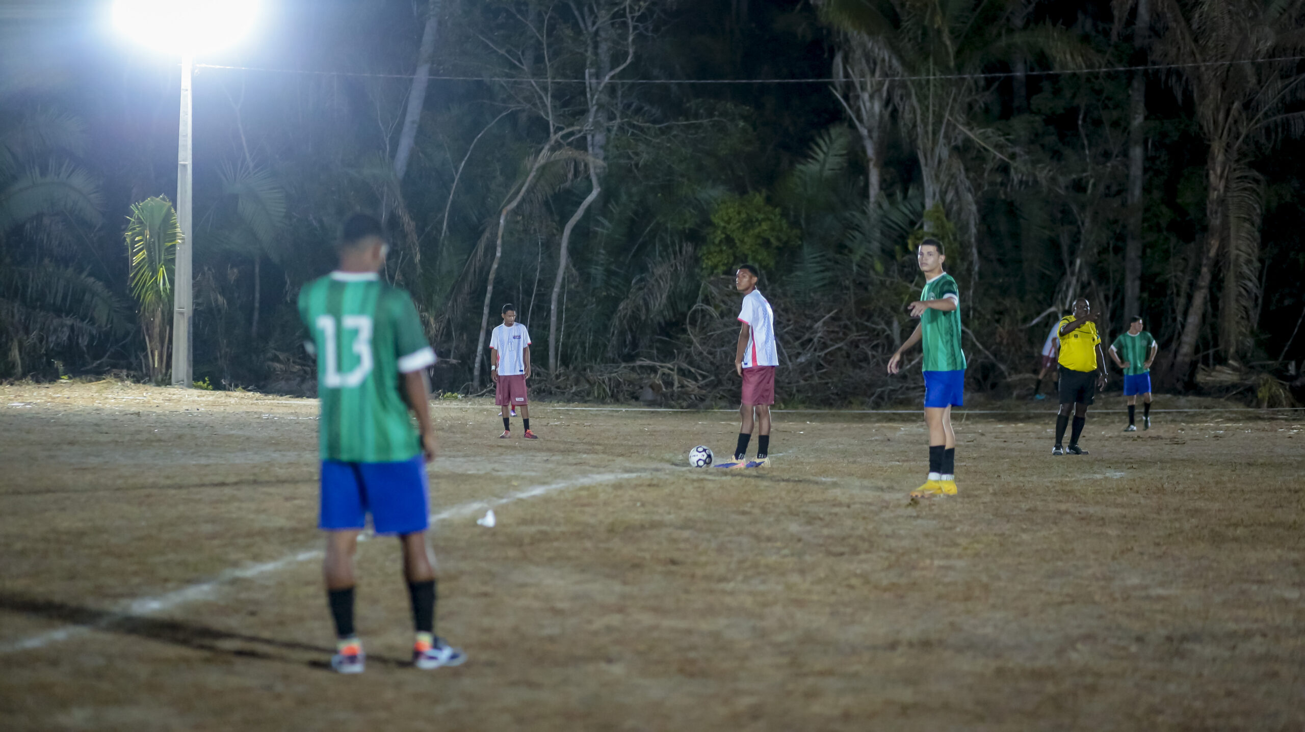 Prefeitura de Timon inaugura nova iluminação do campo de futebol do Povoado São Lourenço