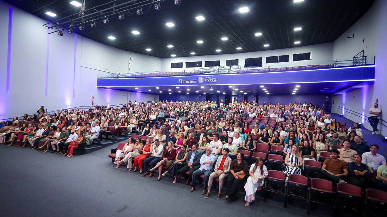 SEMEC reuniu profissionais da Rede Municipal para celebrar resultados do ICA e do IDEB 2025