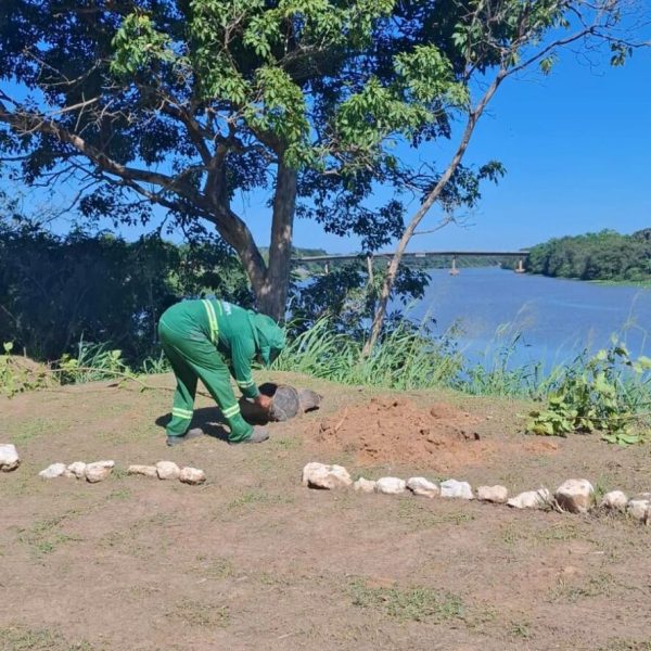 ETURB e parceiros realizam plantio de mudas e conscientização ambiental na Zona Norte da capital