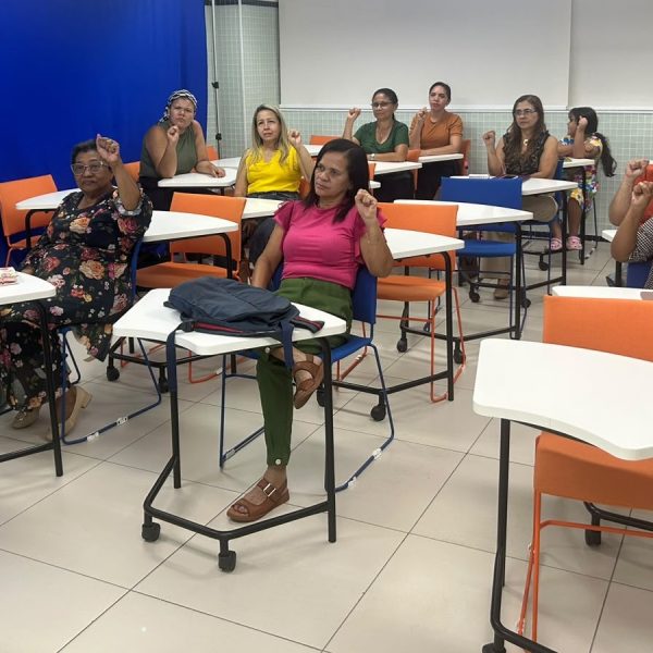Curso de Libras capacita profissionais para atendimentos nas unidades de saúde
