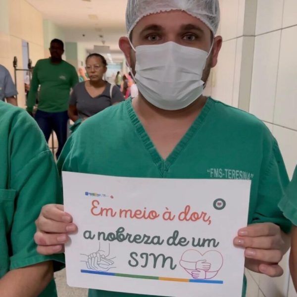 Após doação de órgãos no HUT, jovem é recebido pela família na Colômbia