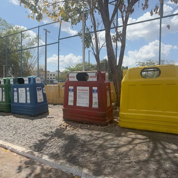 Eturb reforça orientações sobre coleta seletiva e descarte correto na zona Leste