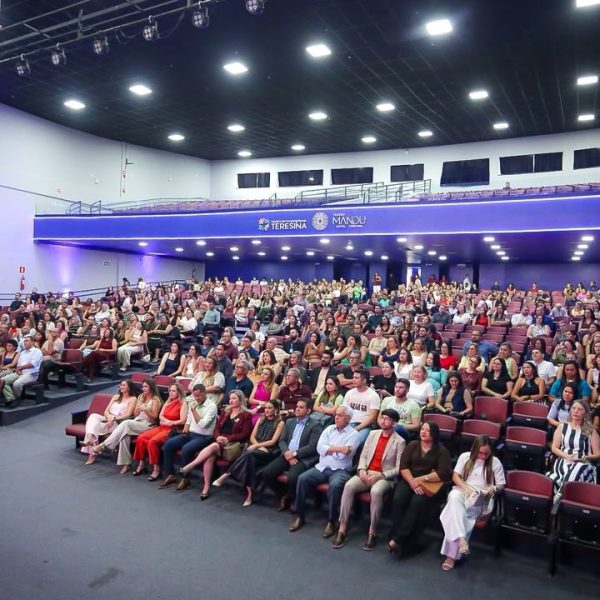 SEMEC reuniu profissionais da Rede Municipal para celebrar resultados do ICA e do IDEB 2025