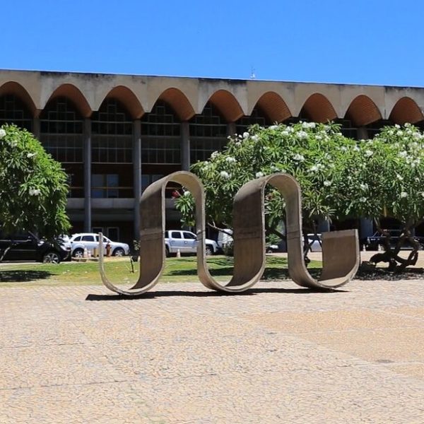 Governo do Piauí envia à Alepi projetos que criam novos cargos e promovem mudanças na PM e Bombeiros