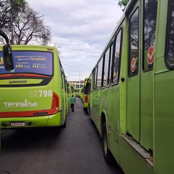 Paralisação de ônibus em Teresina é suspensa após Justiça determinar 100% da frota nos horários de pico